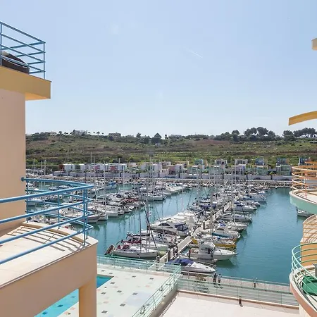 Stunning Marina View *